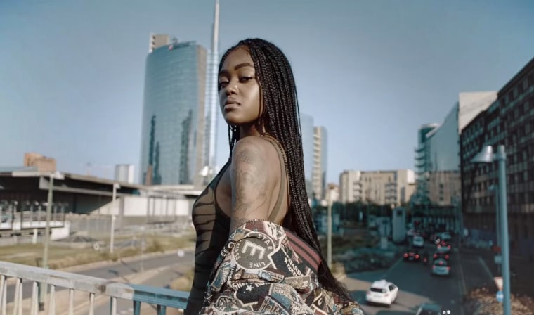 Image: Chynna Rogers in her music video for \"mood\" in 2019.