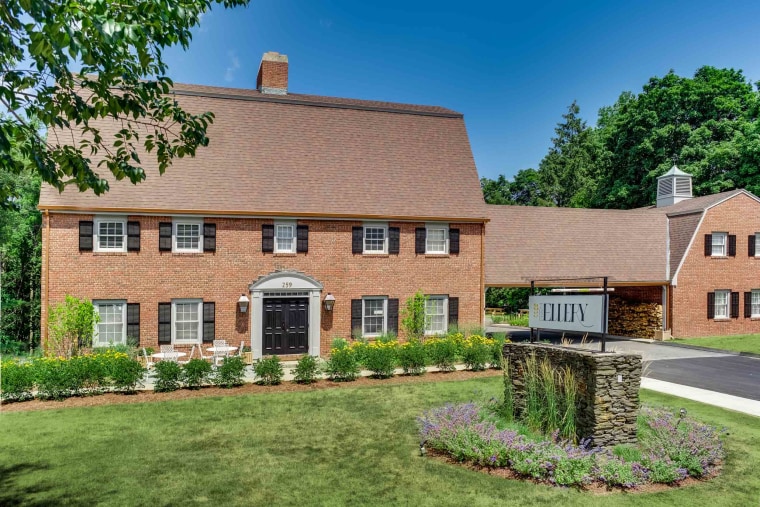 The Ellery Hotel, a colonial style B&amp;B in Northampton, Mass., acquired and renovated by Bob Thomas and Dierdre Savage, Saltaire Hotels co-owners.