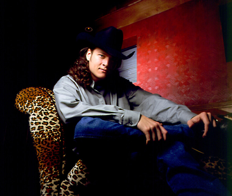 Blake Shelton Photo Session - November 30, 2001