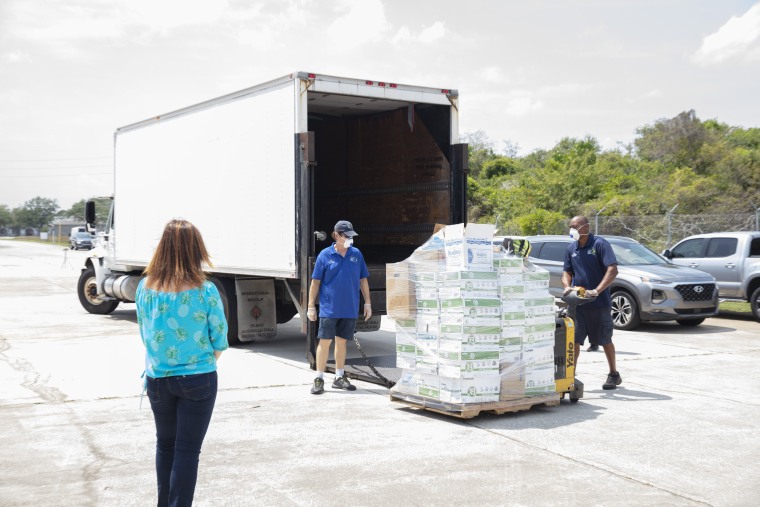 After helping organize the donation of more than 600 wipes to her local hospital system, Talaia hopes to organize similar donations across the country.
