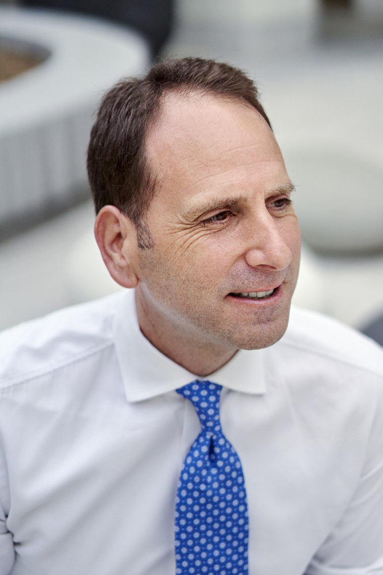 Justin Paperny is the co-founder of White Collar Advice.