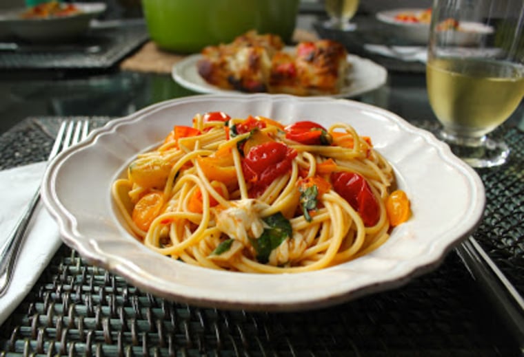 Spaghetti with Cherry Tomato Sauce, Mozzarella and Basil