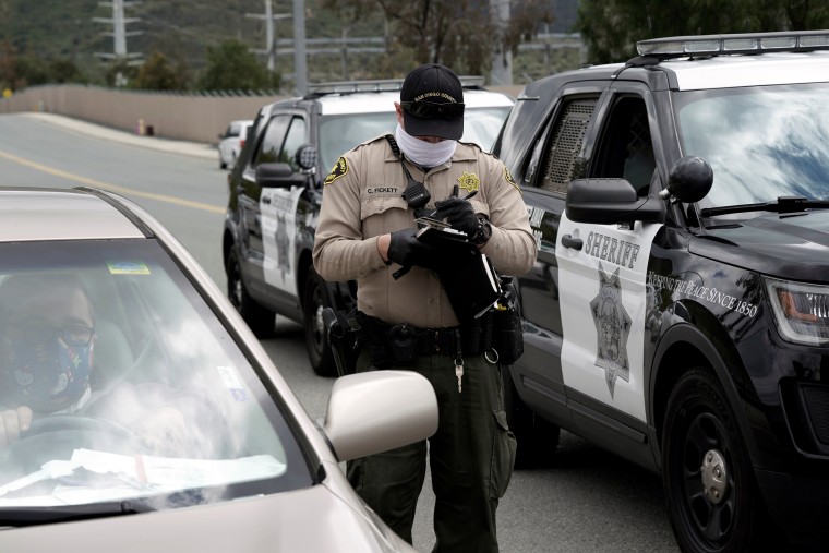 Image: Pueblo Sin Fronteras drive-by protest ICE at Otay Mesa Detention Center