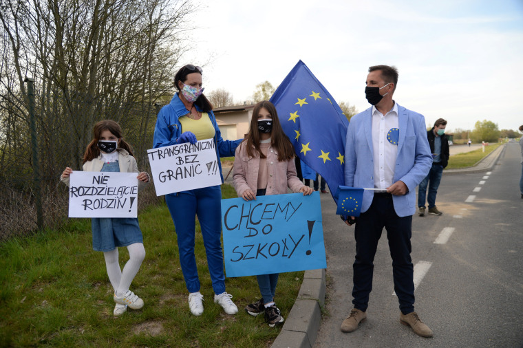 Image: Cross-border workers stage protest at Polish-German border demanding to be exempt from the mandatory quarantine during coronavirus disease (COVID-19) outbreak at the crossing in Rosowek