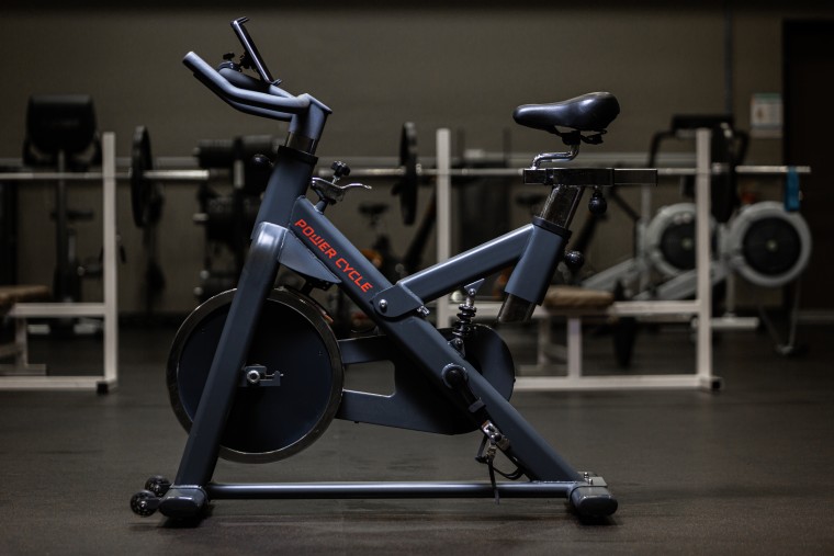 An inertial load ergometer looks like a typical stationary bike, but is constructed a bit differently.