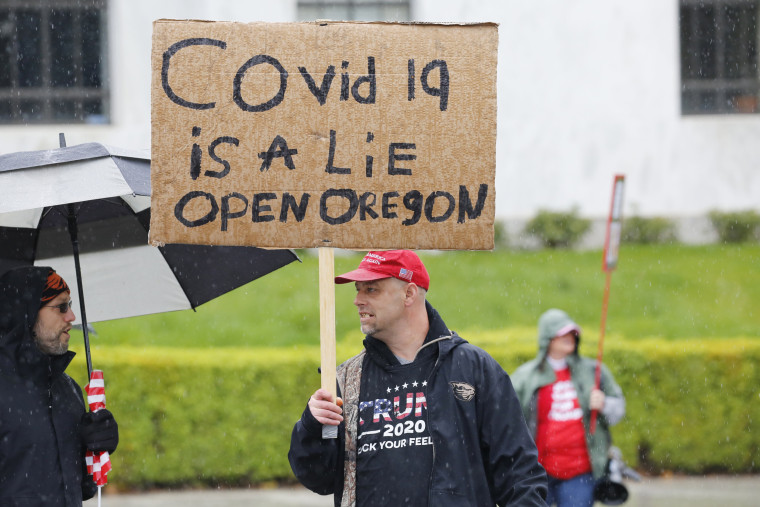 Image: Anti-stay-at-home protesters in Oregon 