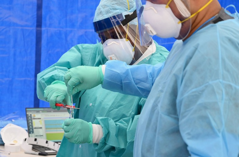 Image: Healthcare Workers testing, Coronavirus