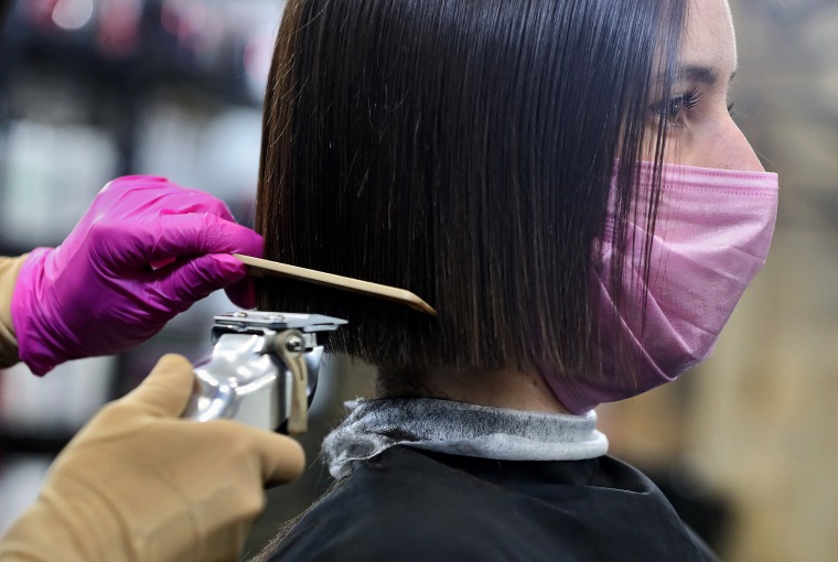Hairdressers allowed to reopen in Tatarstan, Russia