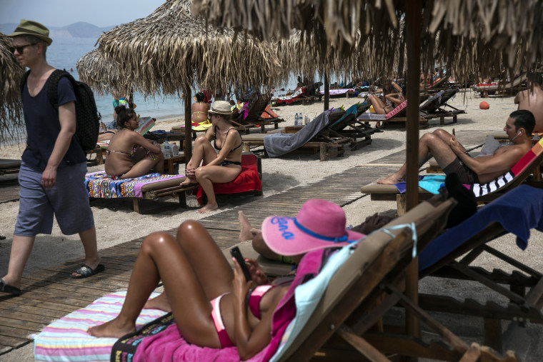 Image: Greece re-opens beach