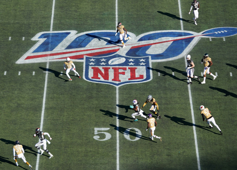 Image: The Buffalo Bills and New England Patriots during the 2020 NFL Pro Bowl in Orlando