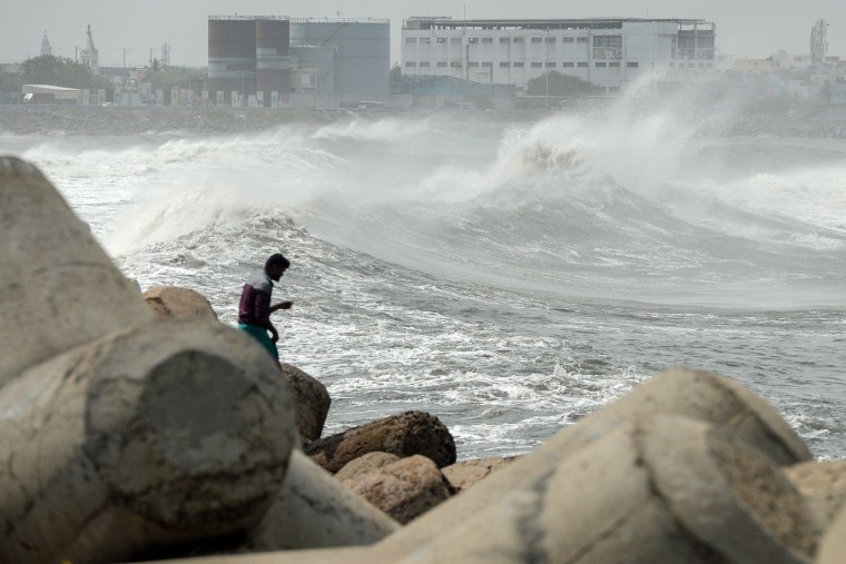 Mumbai fishermen: no shelter from this storm