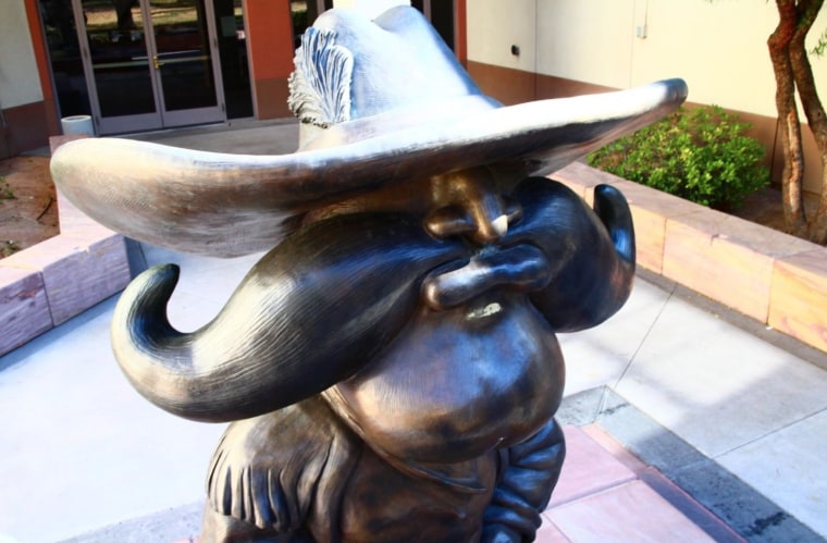 A statue of the "Hey Reb!" mascot at the University of Nevada, Las Vegas.