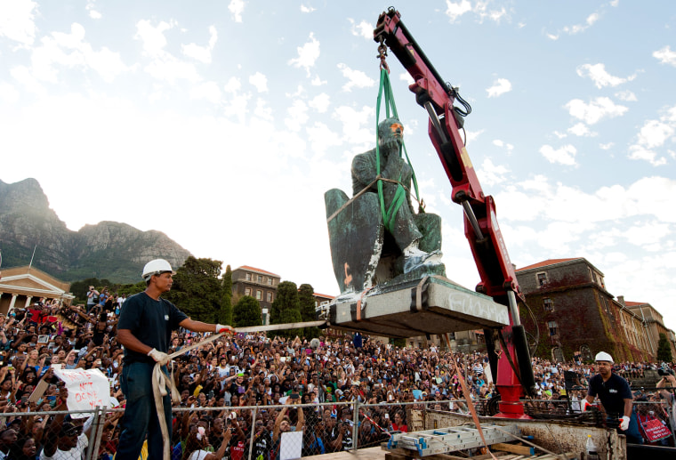 Image: The Cecil John Rhodes statue is removed at the University of Cape Town