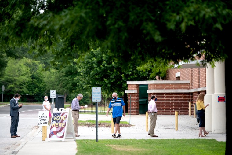 Image: Four States Hold Primaries As Pandemic Continues In America