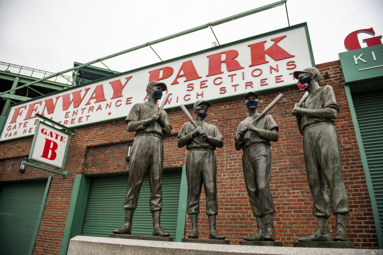 Boston Red Sox Teammates statue