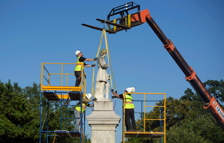 Image: Statue of confederate soldier Dick Dowlin