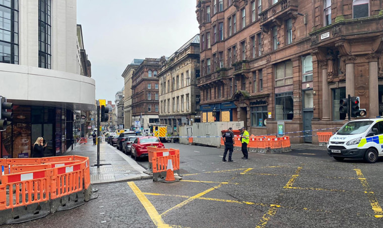 Officer Stabbed, Suspect Shot Dead In Glasgow City Center