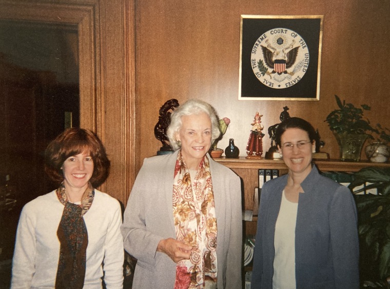 Supreme Court Justice Sandra Day O'Connor flanked by Vivian Steir Rabin (l) and Carol Fishman Cohen (r), March 23, 2005.