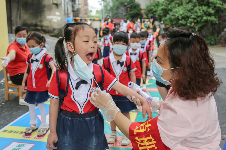 Image: A child in Yongzhou, China