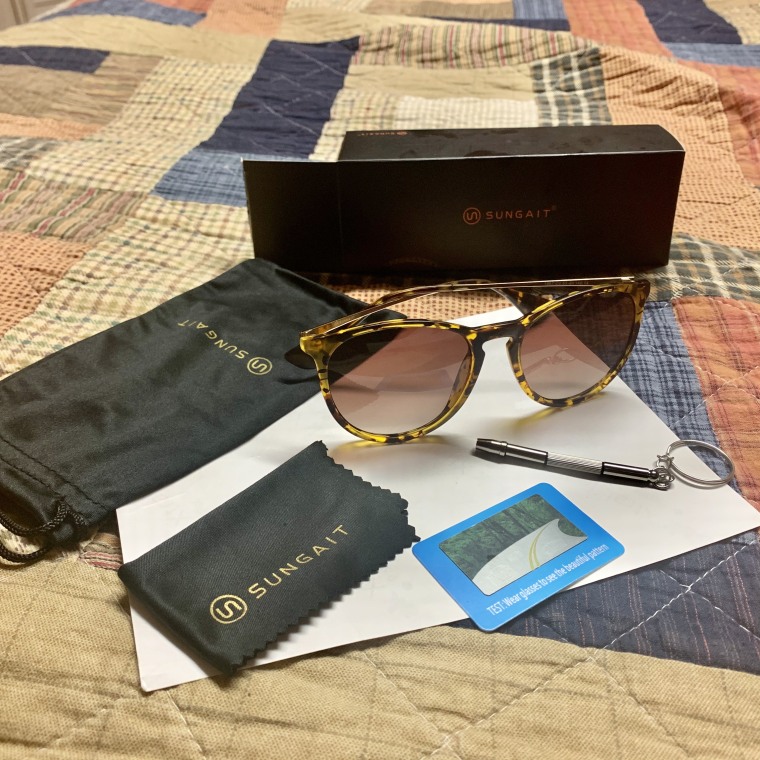 Everything that comes with a pair of SUNGAIT polarized sunglasses