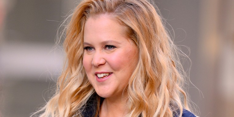 Amy Schumer reveals her strategy to avoid paparazzi while pregnant