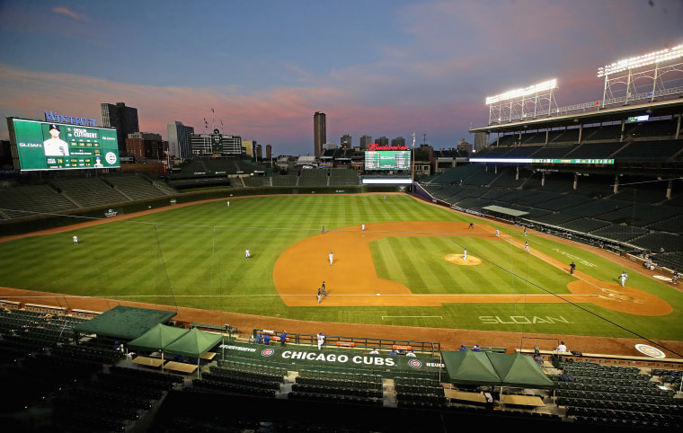 Image: Chicago White Sox v Chicago Cubs