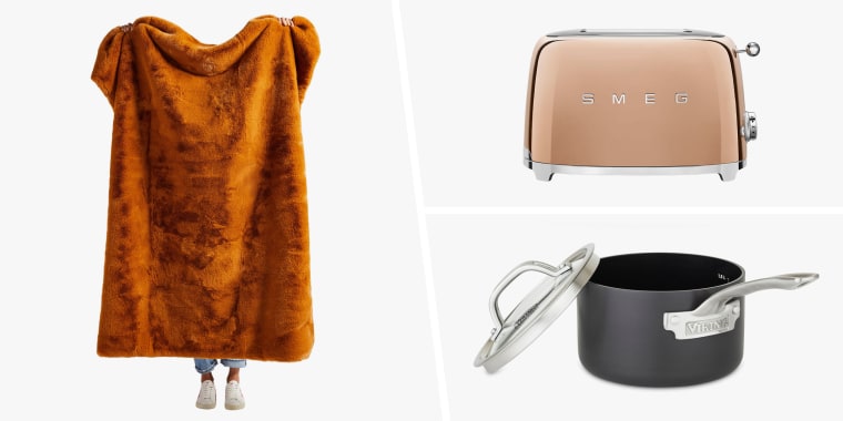 Nordstrom Anniversary Sale 2020: Home goods and kitchen appliances. Shop the best deals and discounts on blankets, pillows, bedding, toasters, glassware, pots and pans and more.