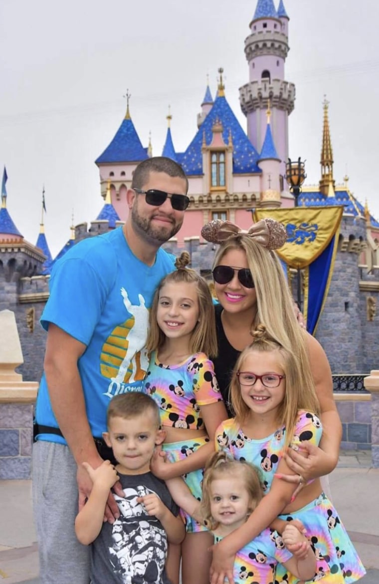 Angela Higinbotham with her husband, Rick, and their children, Alexis, 12, Lauren, 9, Nathan, 6, and Ava, 3.