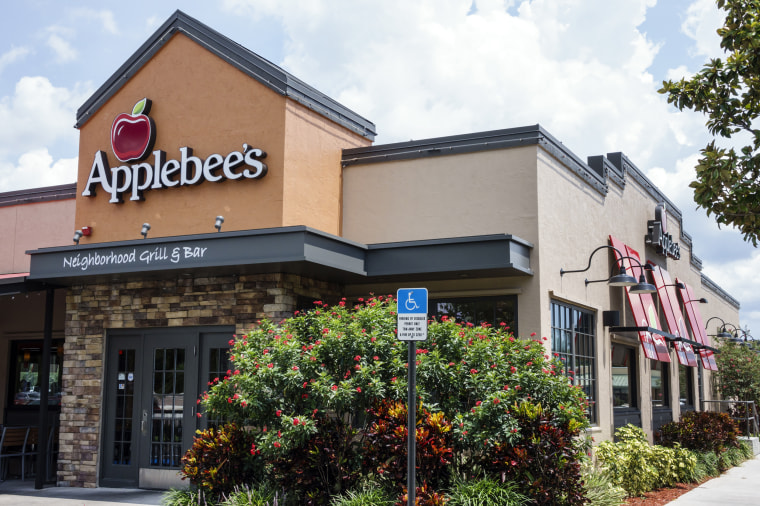 The exterior of Applebee's Neighborhood Grill and Bar.