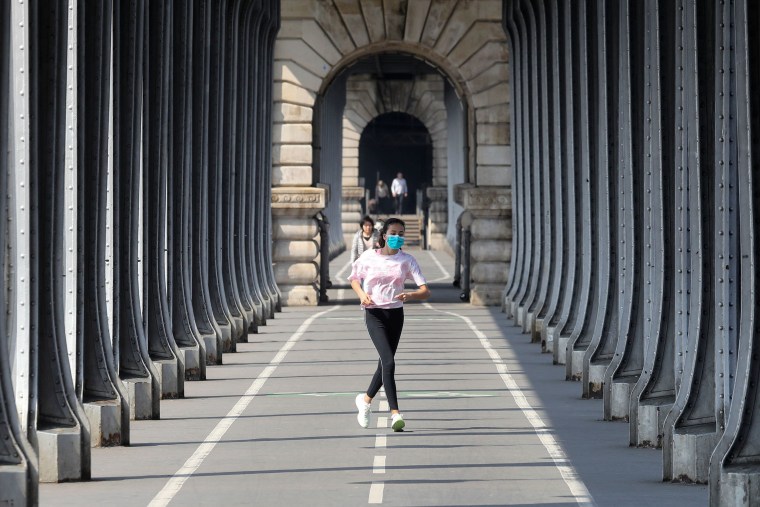 Image: FILES-FRANCE-HEALTH-VIRUS-SPORT