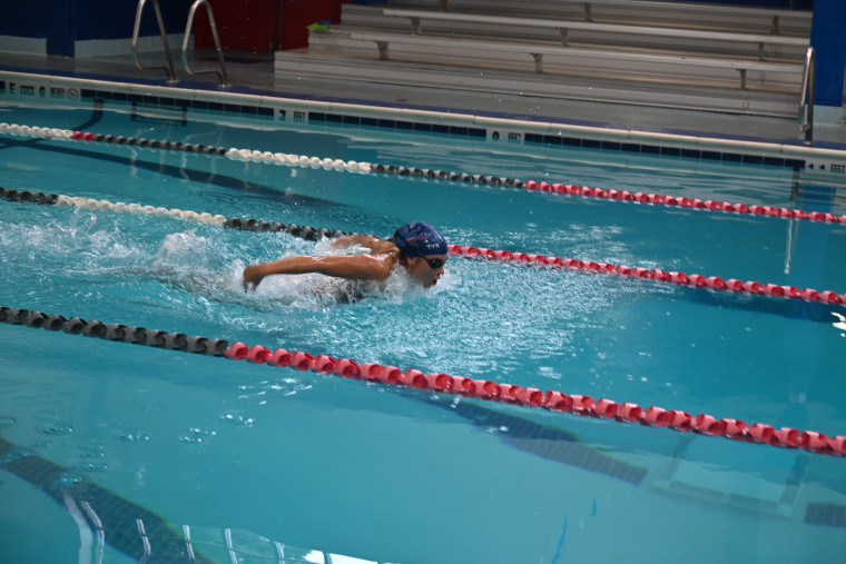 Anastasia Pagonis swims.