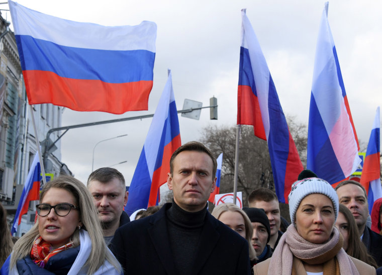 Image: Alexei and Yulia Navalny and Lyubov Sobol