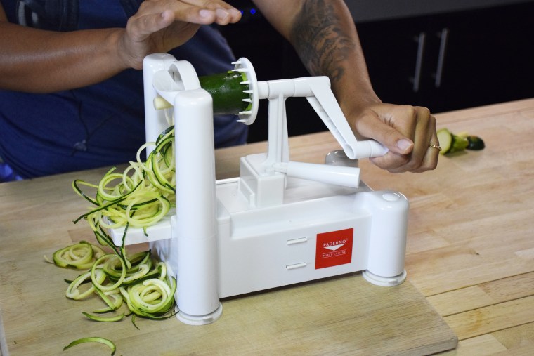 Great Choice Products Handheld Vegetable Spiralizer - Easy To Use Zucchini  Noodle Maker And Veggie Slicer For