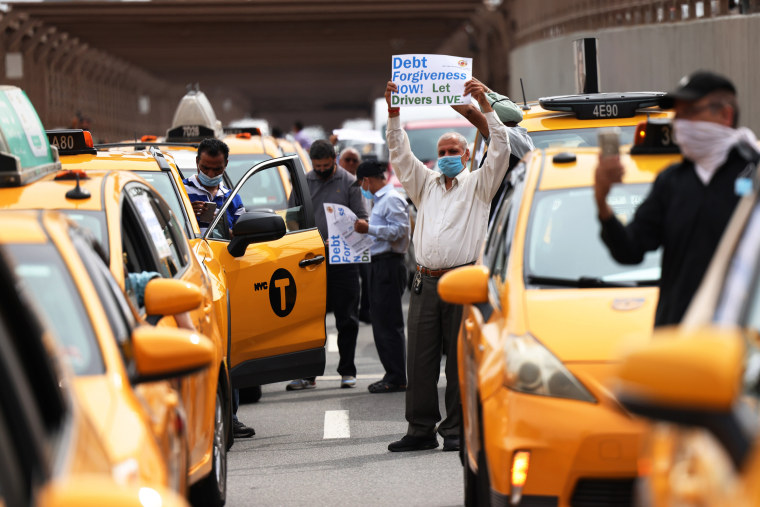 Image: Yellow Taxi Owner-Drivers Hold Caravan Rally Calling For Debt Forgiveness For Drivers