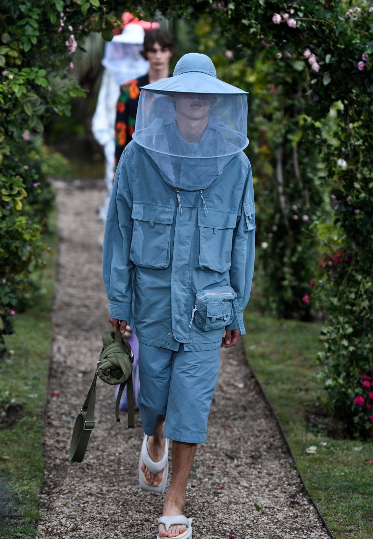 Kenzo fashion show. Beekeeper