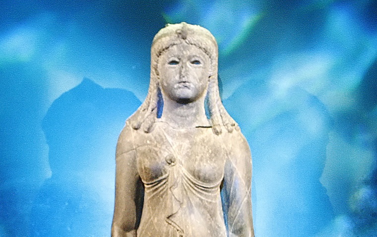 Image: Cleopatra statue