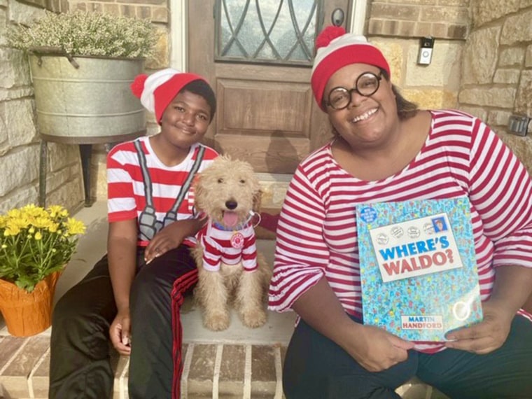 The Tate family dressed as "Where's Waldo" on TODAY