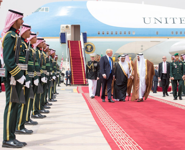 Image: King Salman bin Abdulaziz Al Saud and President Donald Trump