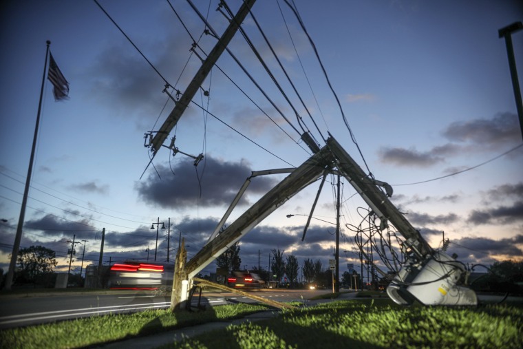 Image: Hurricane Zeta Barrels Down On Louisiana Coast