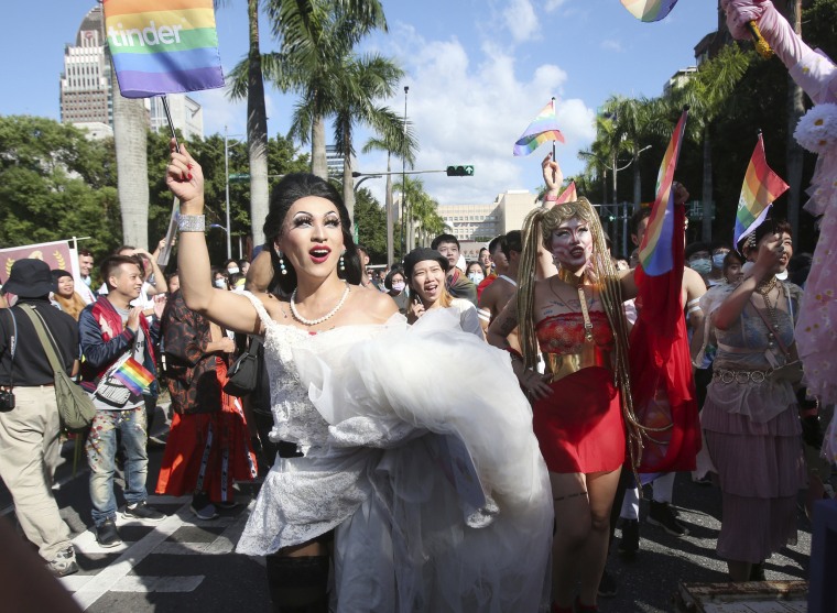 Image: Pride parade in Taipei