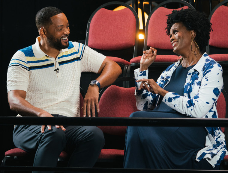 Smith reunites with former "Fresh Prince of bel-Air" co-star Janet Hubert for the first time in 27 years.