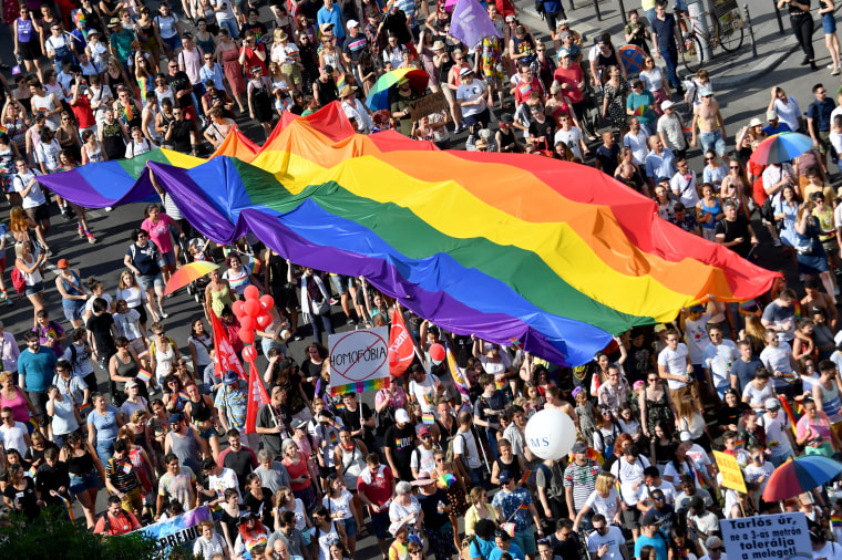 HUNGARY-GAY-PRIDE-LGBT