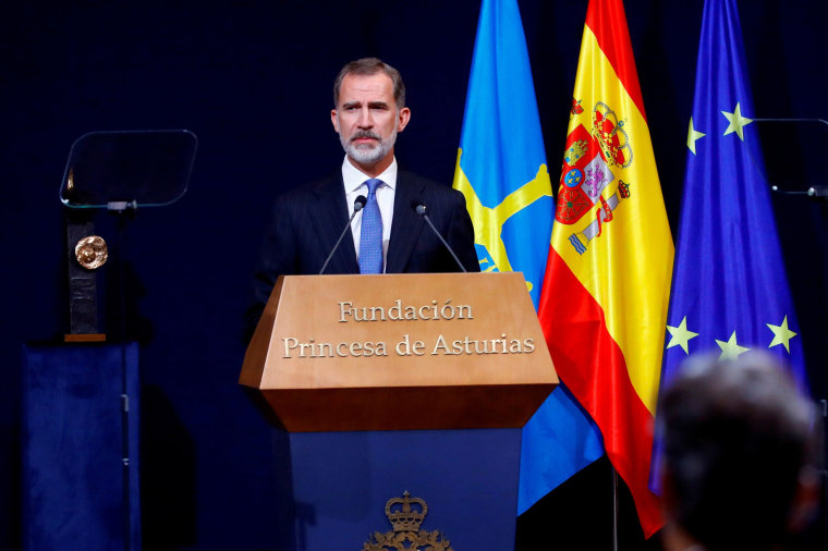 Image: Spain's King Felipe delivers a speech at the Reconquista hotel in Oviedo, Spain