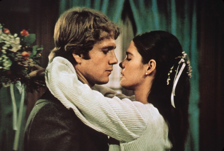 LOVE STORY, Ryan O'Neal, Ali MacGraw, 1970