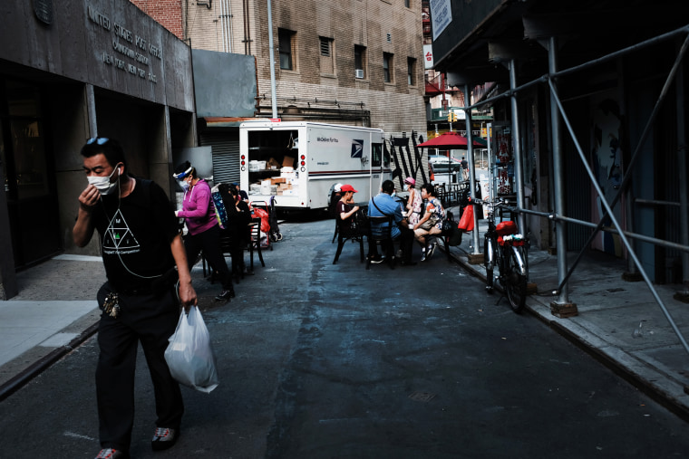 The Bag Men of Chinatown - The New York Times