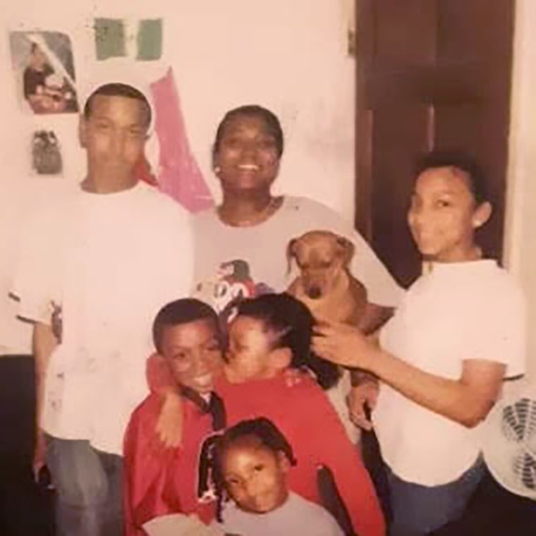 Image: Rhonda Jordan with her children in an undated photo