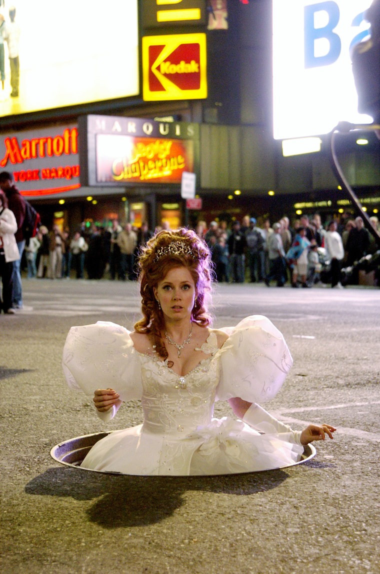 Amy Adams comes out of a manhole on the first night of filmi