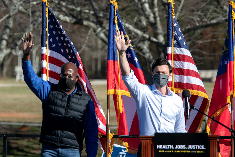 Image: Georgia Senate Candidates Ossoff And Warnock Hold Drive-In Rally In Leadup To Runoff Election