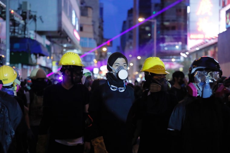 Image: Pro-democracy protesters march in Hong Kong