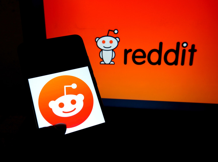Image: The popular American social news aggregation application Reddit logo displayed on a smartphone.